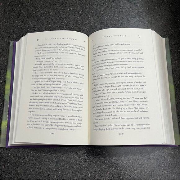 Harry Potter and the Half-Blood Prince: Hard Cover - Picture 7 of 9